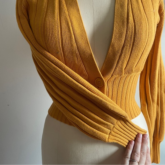 Wilfred NWOT thais plunge front sweater - Picture 2 of 8